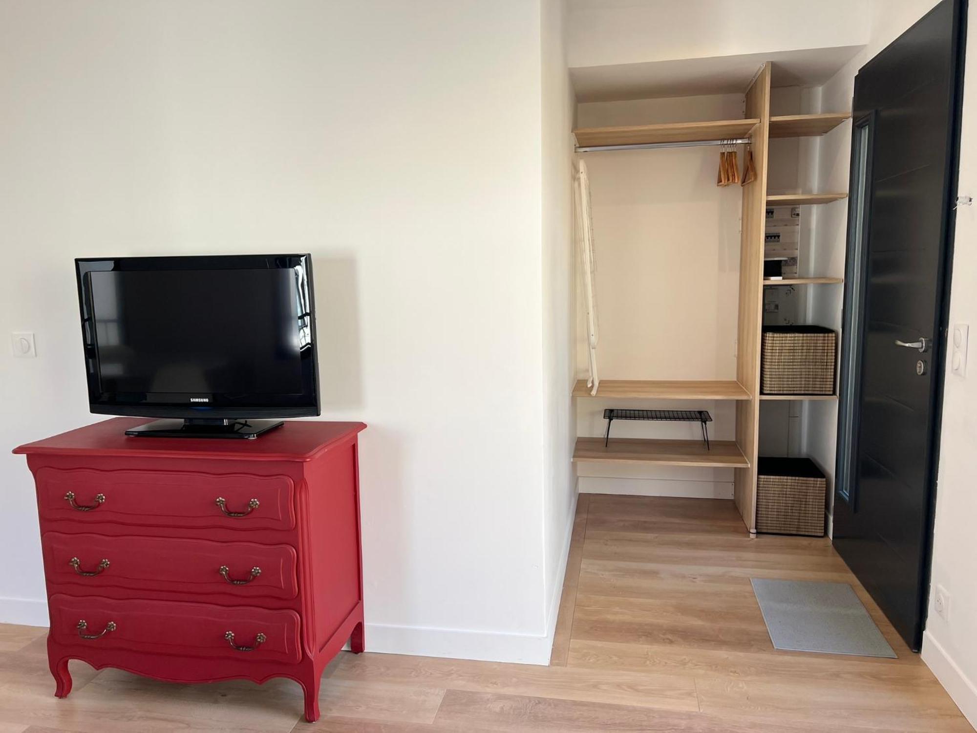 Bel Appartement Proche De Cannes 瓦洛里 外观 照片
