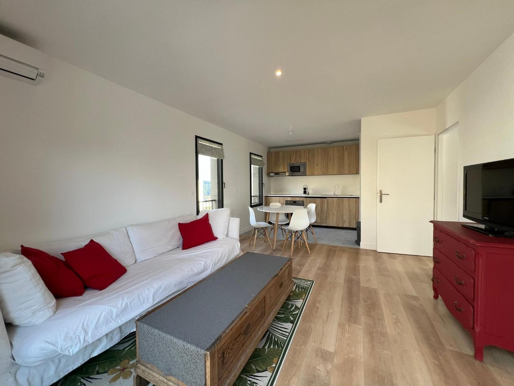 Bel Appartement Proche De Cannes 瓦洛里 外观 照片